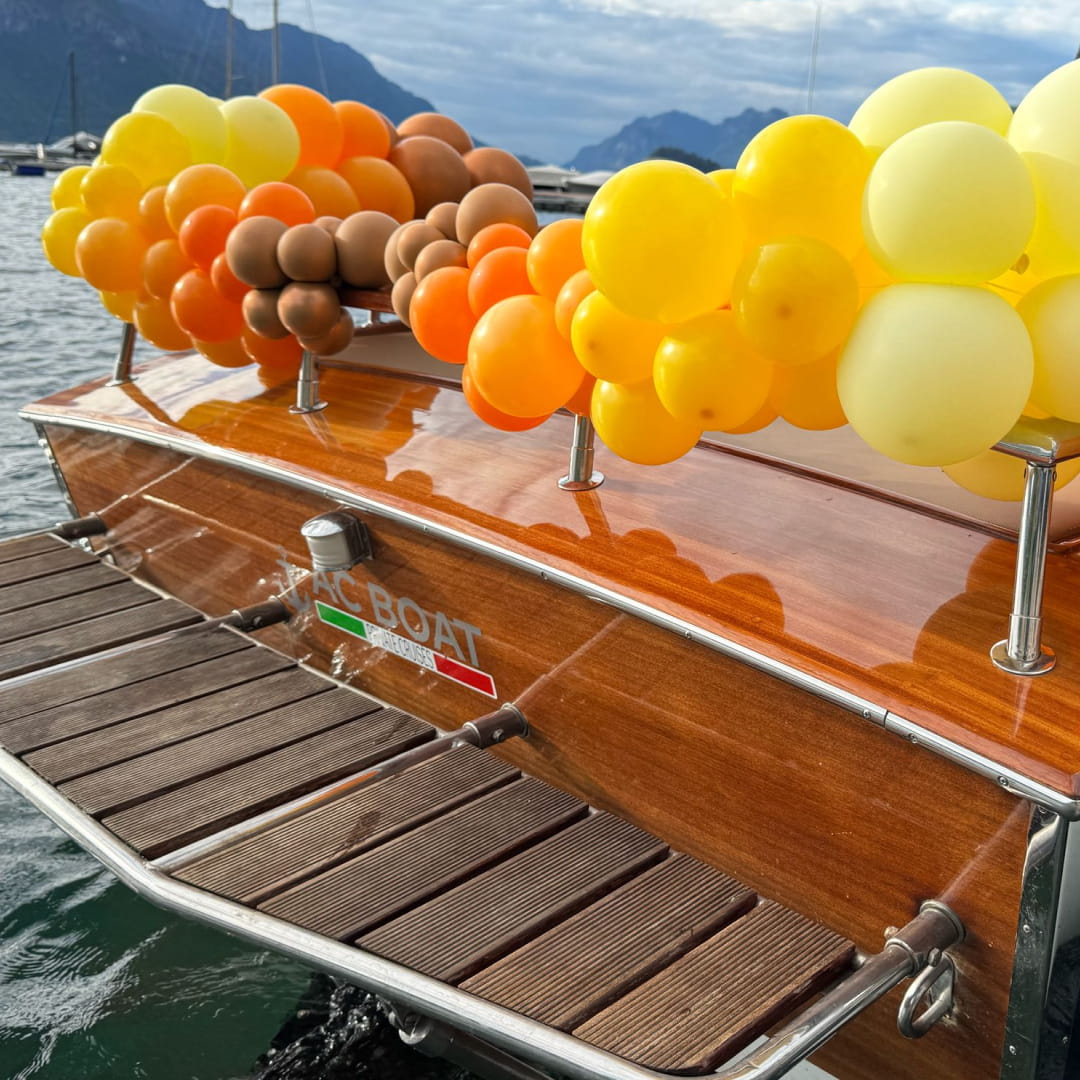 balloons-artist-onboard
